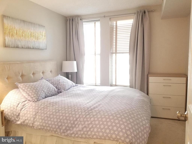 601 Pennsylvania Avenue Nw - Photo 1