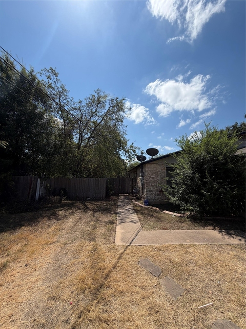 704 Osage Dr - Photo 1