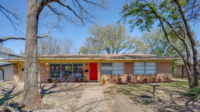 2506 Addison Ave - Photo 1
