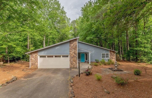 180 Crabtree Drive W - Photo 1
