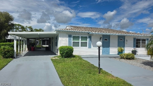 36 Pinewood Boulevard - Photo 1