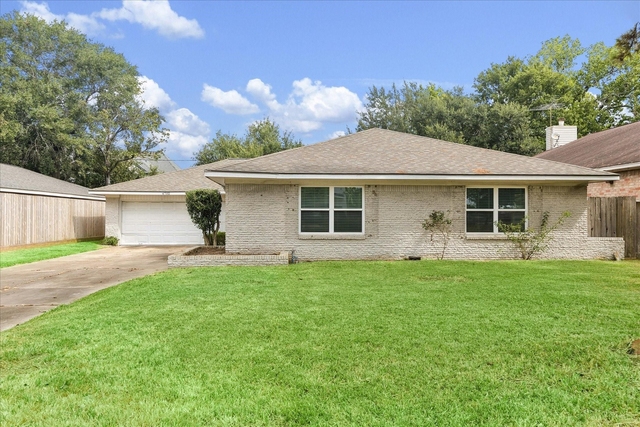 4702 Holly Street - Photo 1