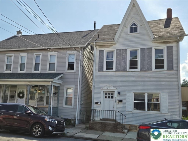 632 Linden Street - Photo 1
