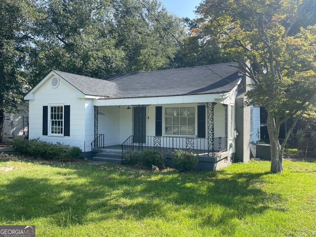 209 West Drive - Photo 1