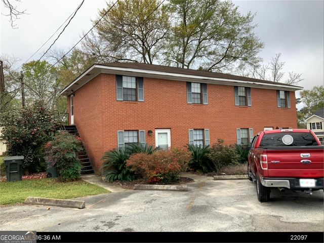 80 East Jones Avenue - Photo 1