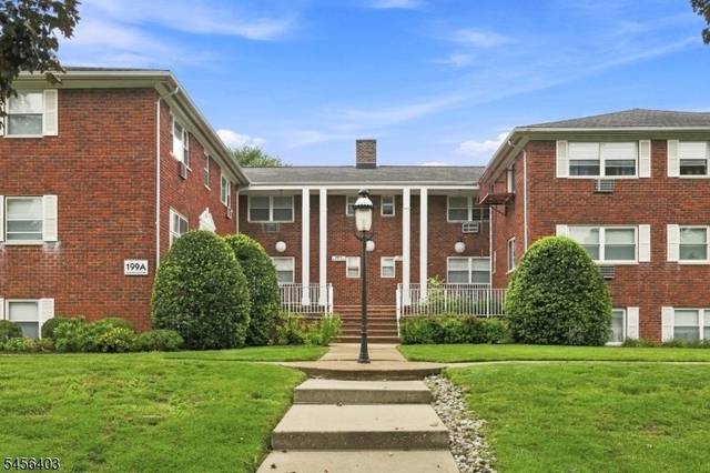 199 N Beverwyck Rd - Photo 1