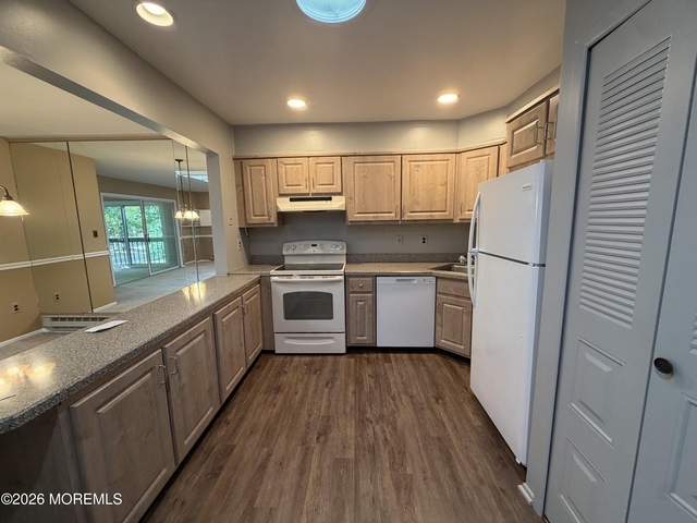 10 Lexington Court - Photo 1