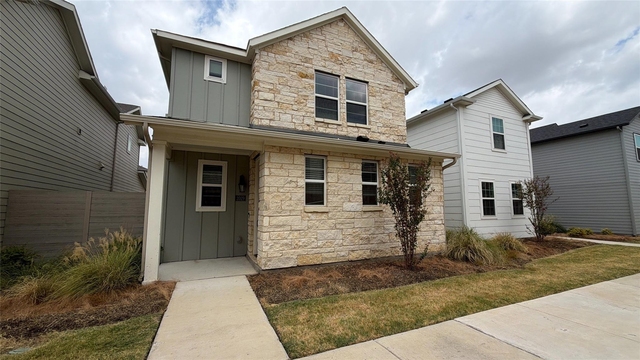 2029 Woodlawn Way - Photo 1
