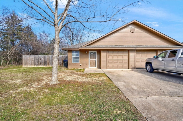 1025 Rice Street - Photo 1