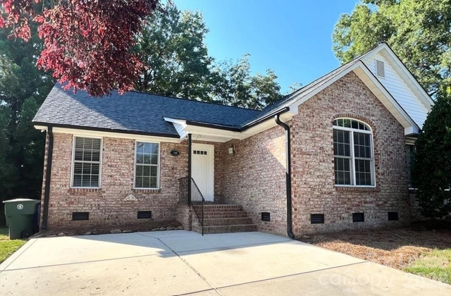 106 Aljen Court - Photo 1