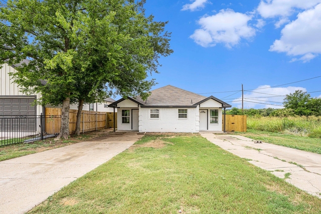 2200 Brookes Street - Photo 1