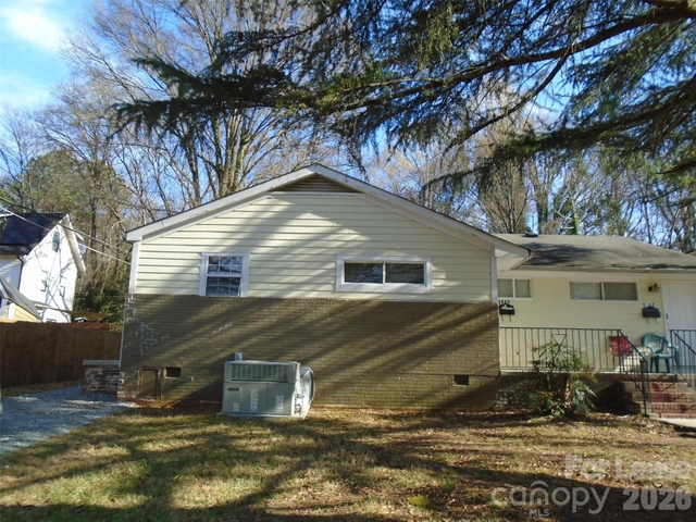 1842 Academy Street - Photo 1