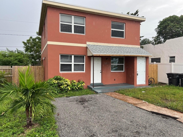 1010 Adams Street - Photo 1