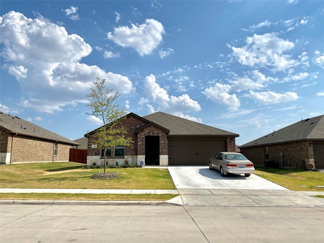 408 Wrangler Drive - Photo 1