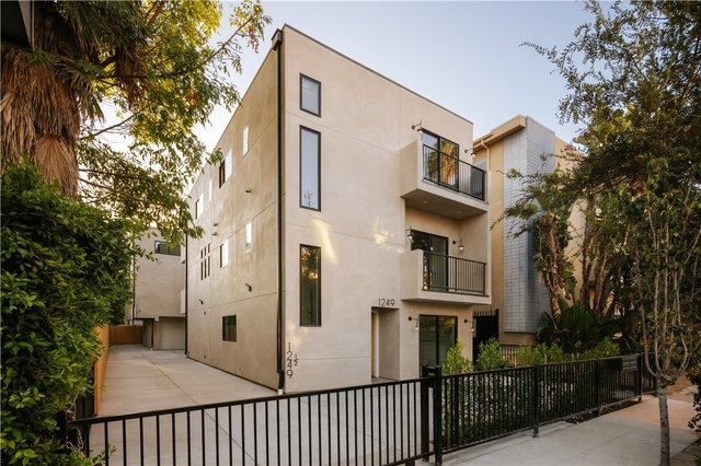 1247 Seward Street - Photo 1