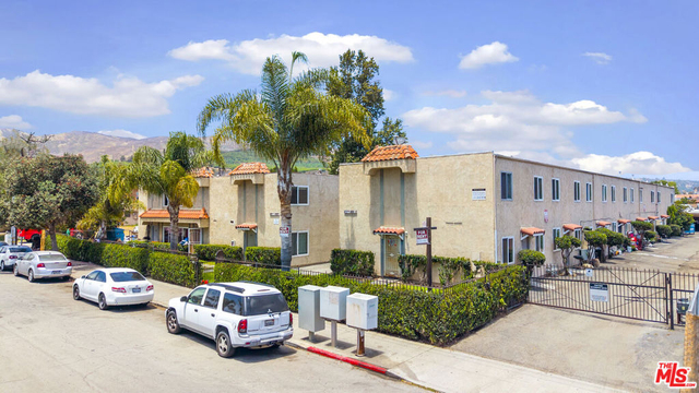 401 W Ramona Street - Photo 1