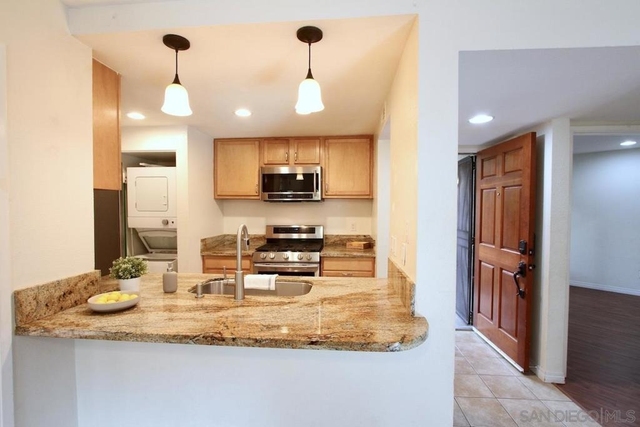 3021 Golden Oak Way - Photo 1