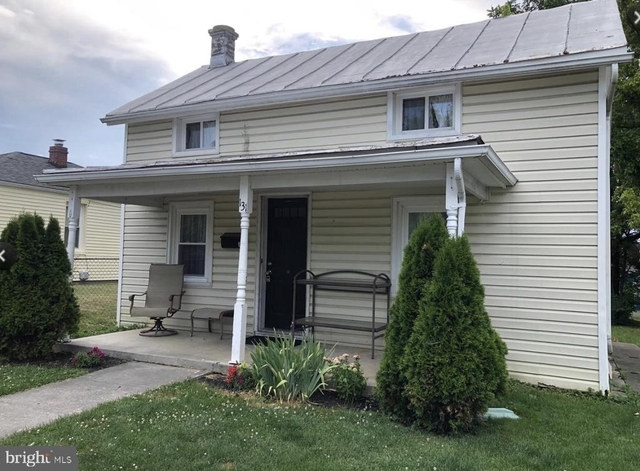 131 S Purcell Avenue - Photo 1