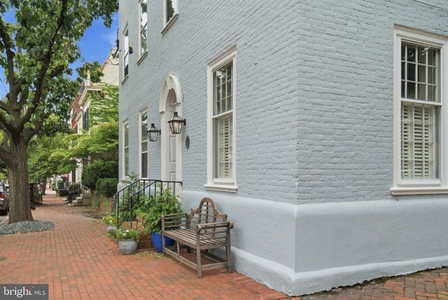520 Prince Street - Photo 1