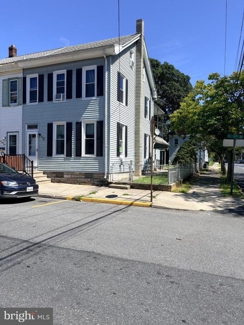 266 S 5th Street - Photo 1