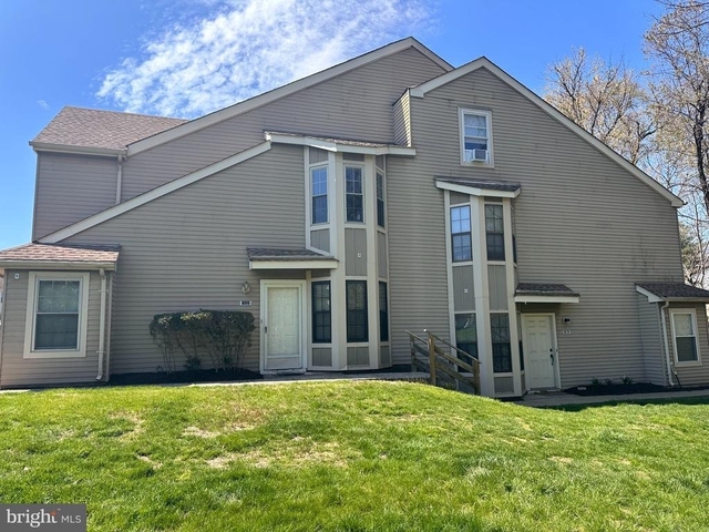 806 Barry Court - Photo 1