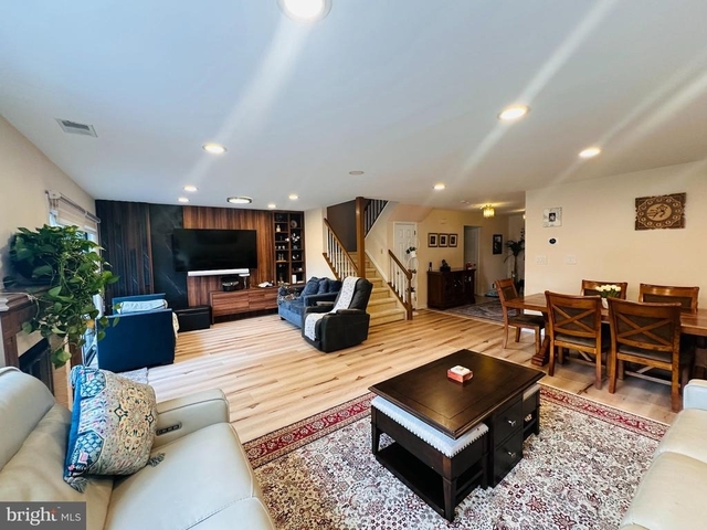 10 Colebrook Court - Photo 1