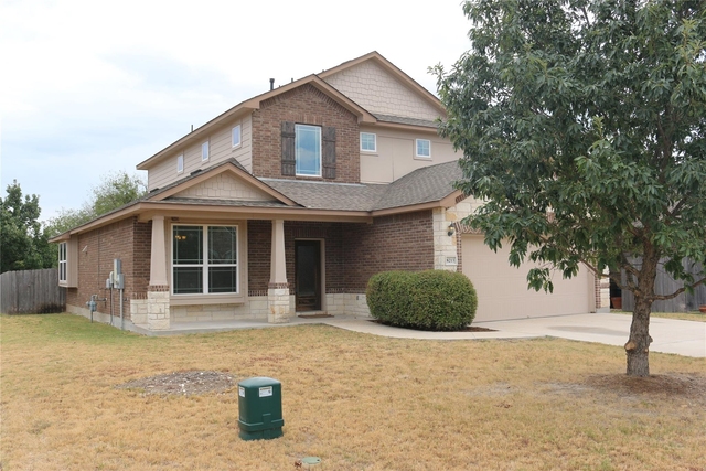 8213 Reggio St - Photo 1