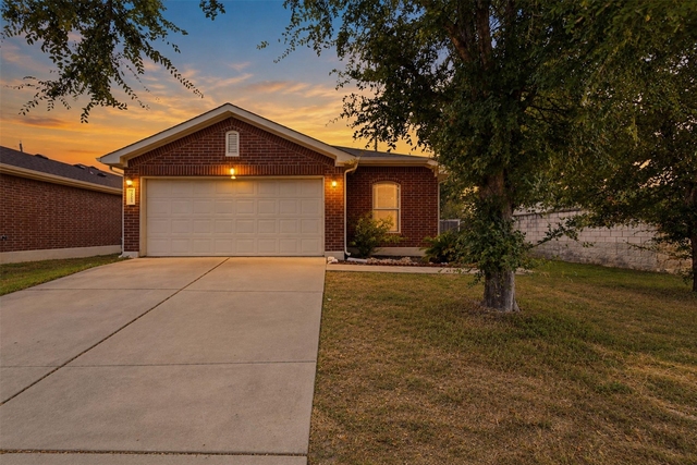 5708 Colinton Ave - Photo 1