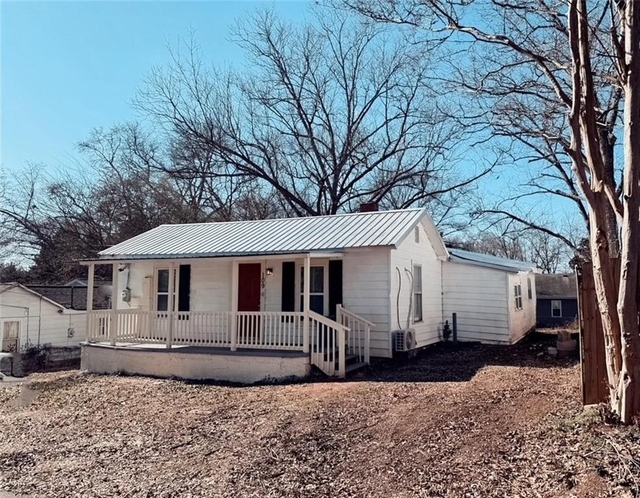 109 South Street - Photo 1