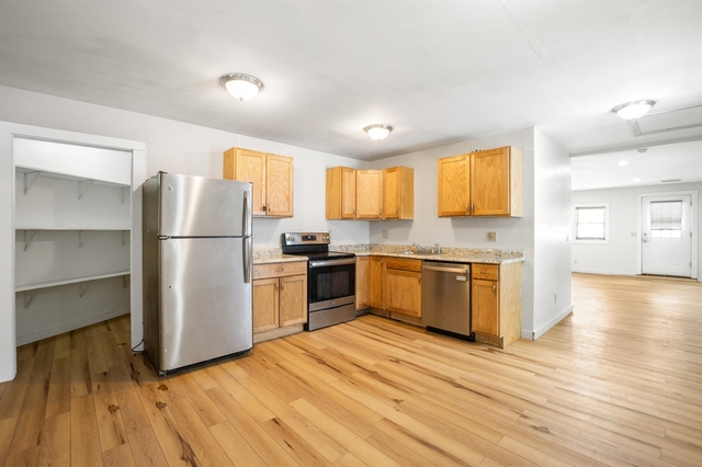7 Cross - Photo 1