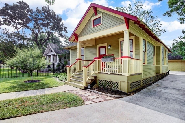 622 W 16th Street - Photo 1