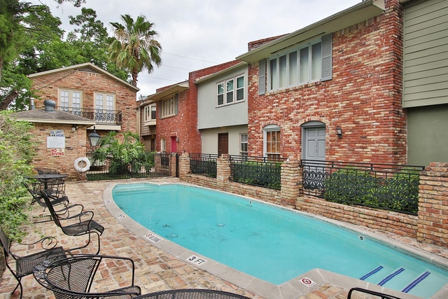 1739 Commonwealth Street - Photo 1