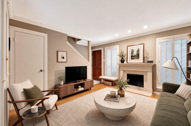 1601 S Shepherd Drive - Photo 1