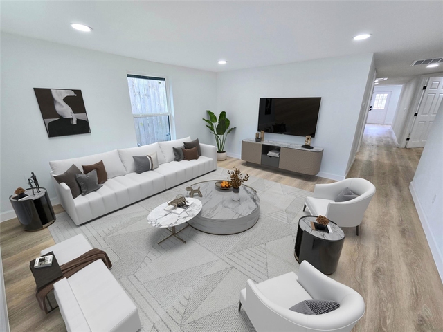 105 E 32nd Street - Photo 1