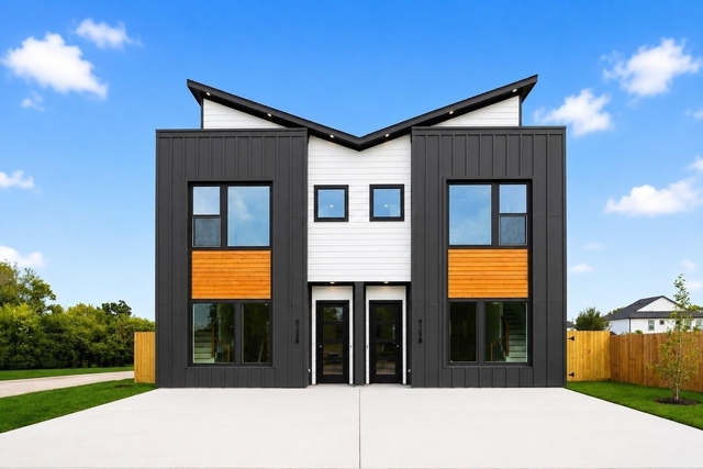 9102 Coffee Street - Photo 1