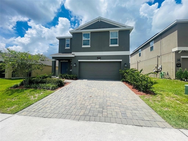 2905 Muller Oak Loop - Photo 1