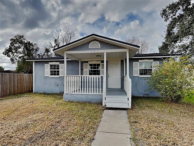 502 Dunbar Avenue - Photo 1