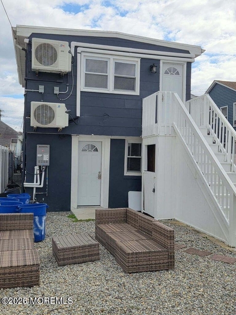 247 Sherman Avenue - Photo 1