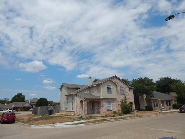 1027 Tennessee Trail - Photo 1