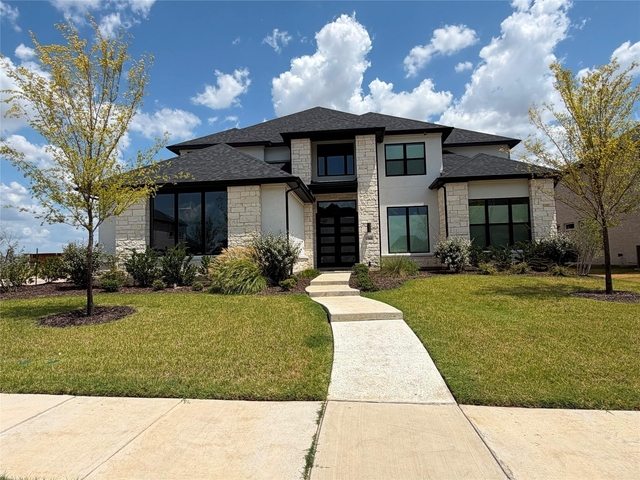 1560 Fairmont Drive - Photo 1