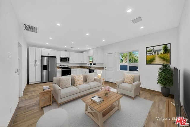 17625 Burbank Boulevard - Photo 1