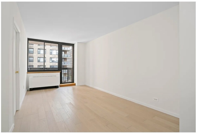 250 E 40th Street - Photo 1