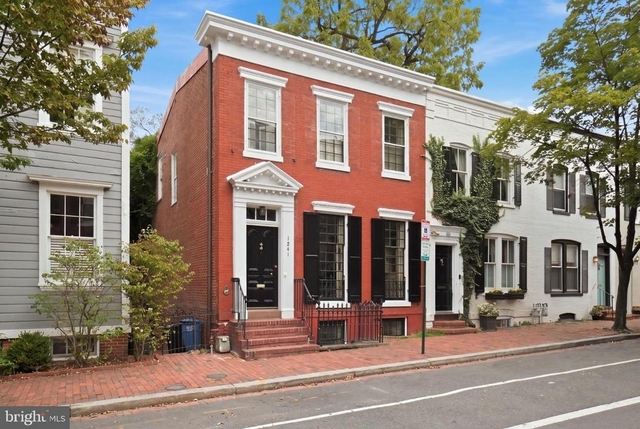 1241 33rd Street Nw - Photo 1