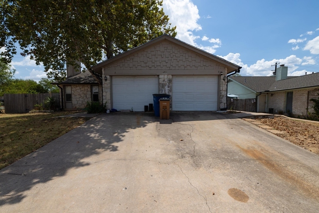 2401 Singletree Ave - Photo 1