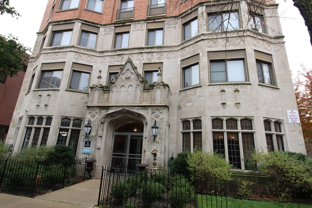1033 W Loyola Avenue - Photo 1