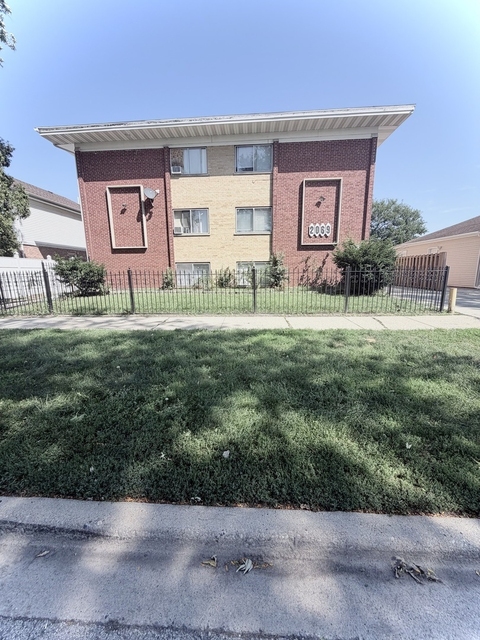 2069 N 18th Avenue - Photo 1