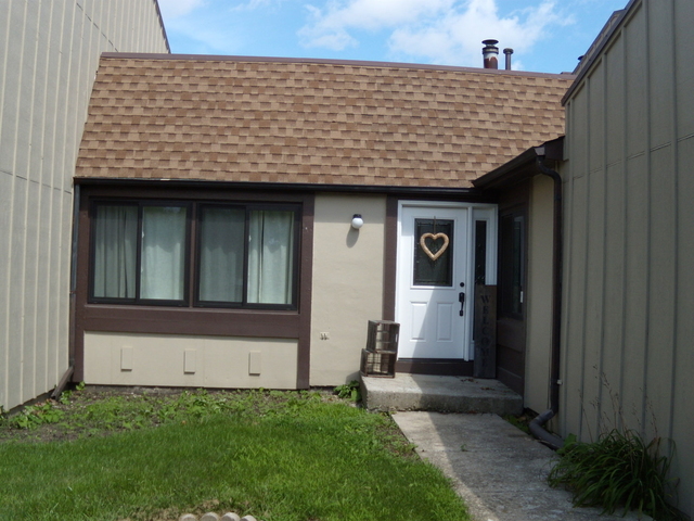 61 Westwood Square - Photo 1