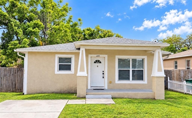 1210 E Holland Avenue - Photo 1