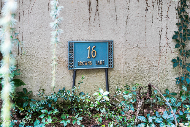 16 Browns Lane - Photo 1