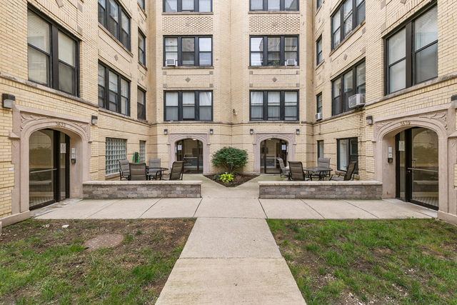 3641 W Dickens Avenue - Photo 1